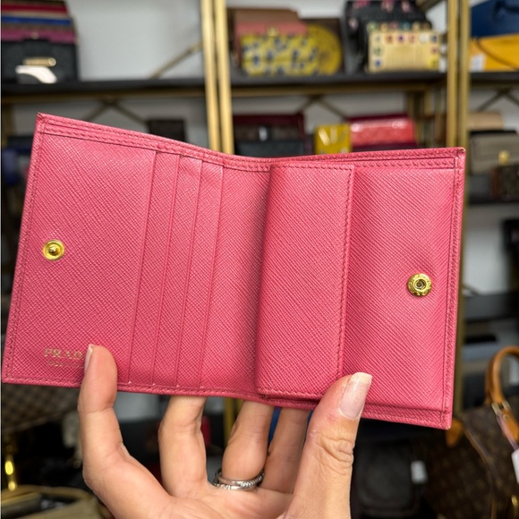 14447 Prada saffiano Comapct wallet - Picture 5 of 6